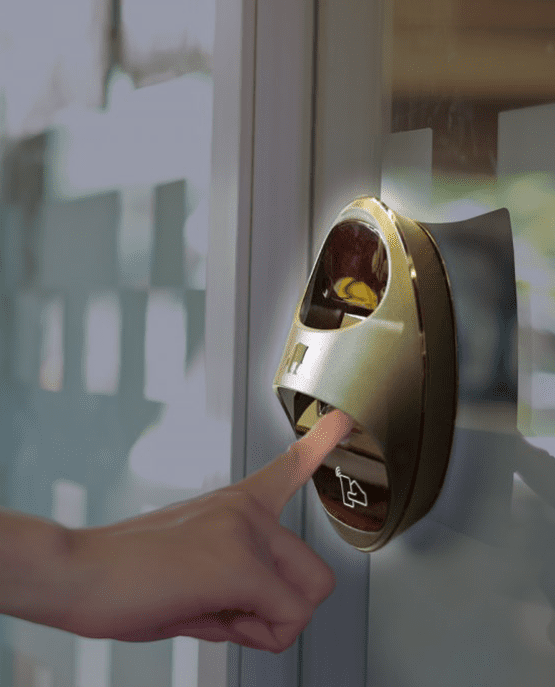 finger on time and attendance clocking in machine